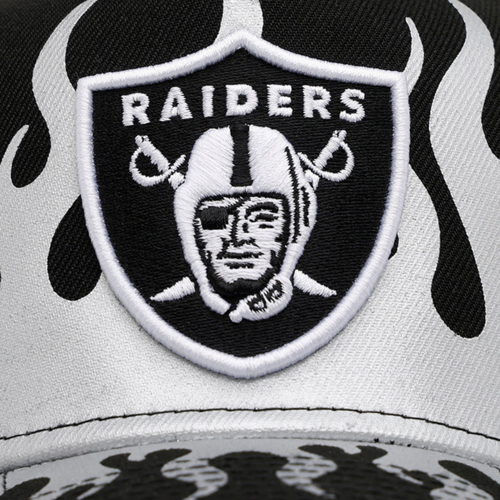 Gorra Las Vegas Raiders Metallic Flames Snapback